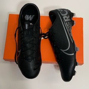 NWT Nike Men’s Soccer Cleats